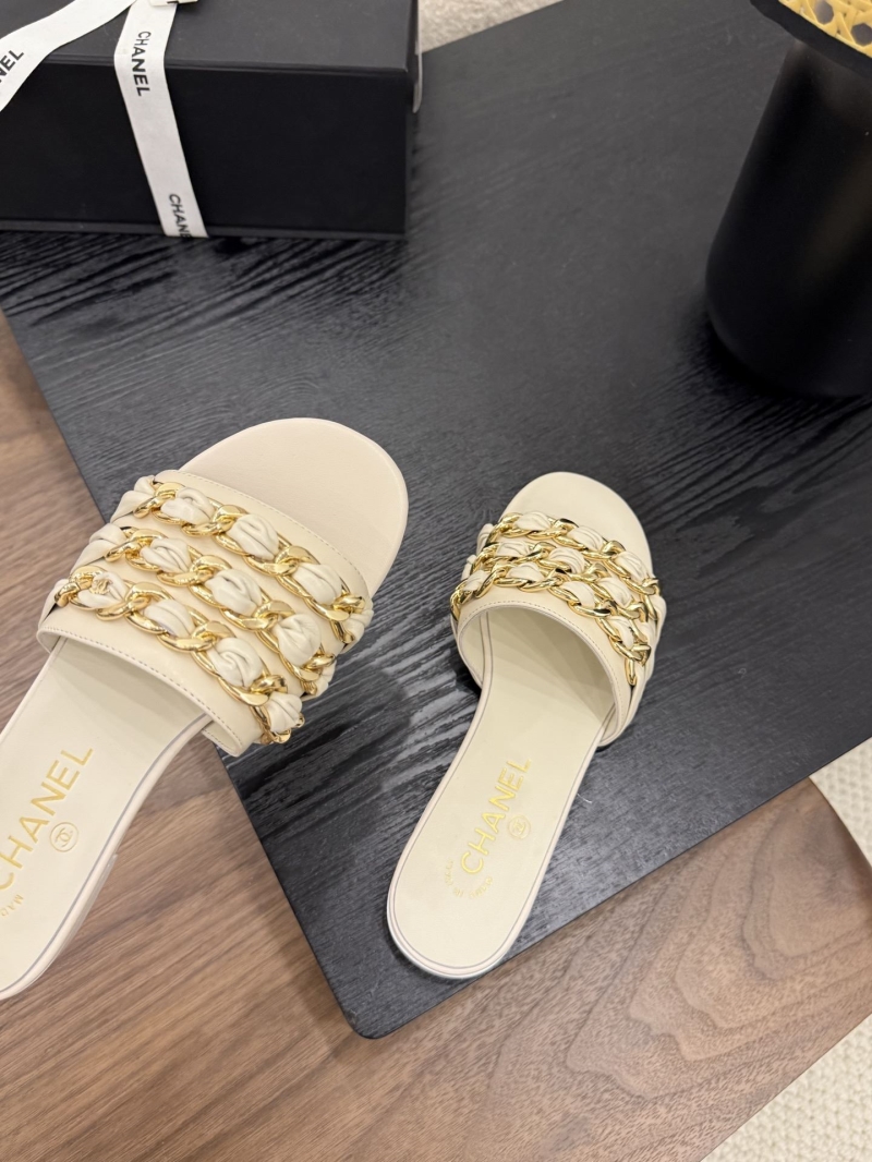 Ch**el slippers